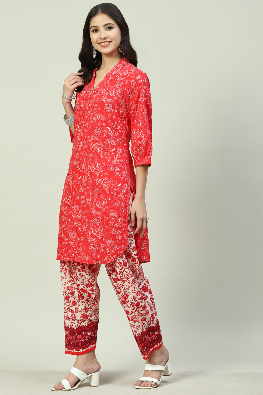 Red Cotton Straight Kurta Relaxed Salwar Suit Set image number 3
