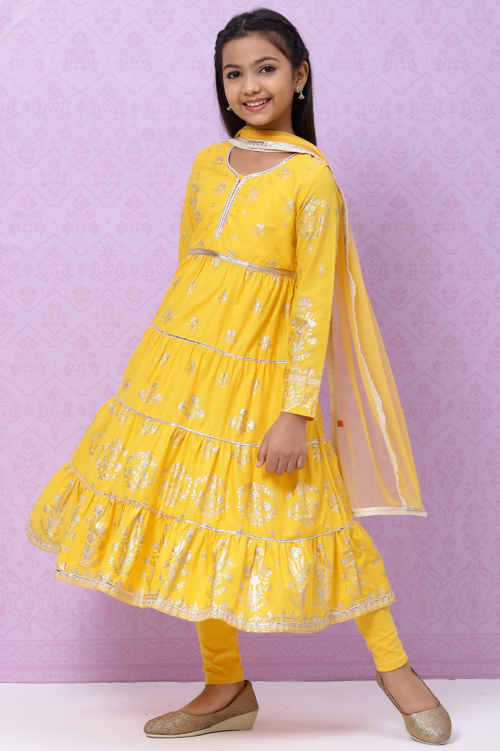 Yellow Cotton Girls Straight Kurta Churidar Suit Set image number 5