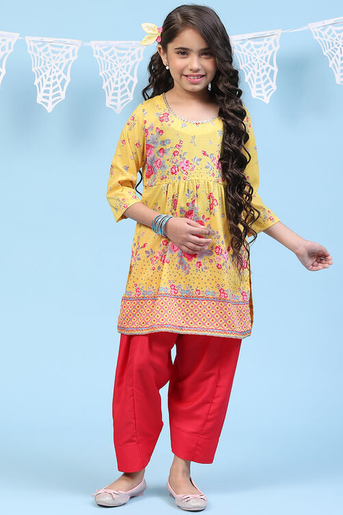 Yellow Art Silk Straight Printed Kurta Set image number 5
