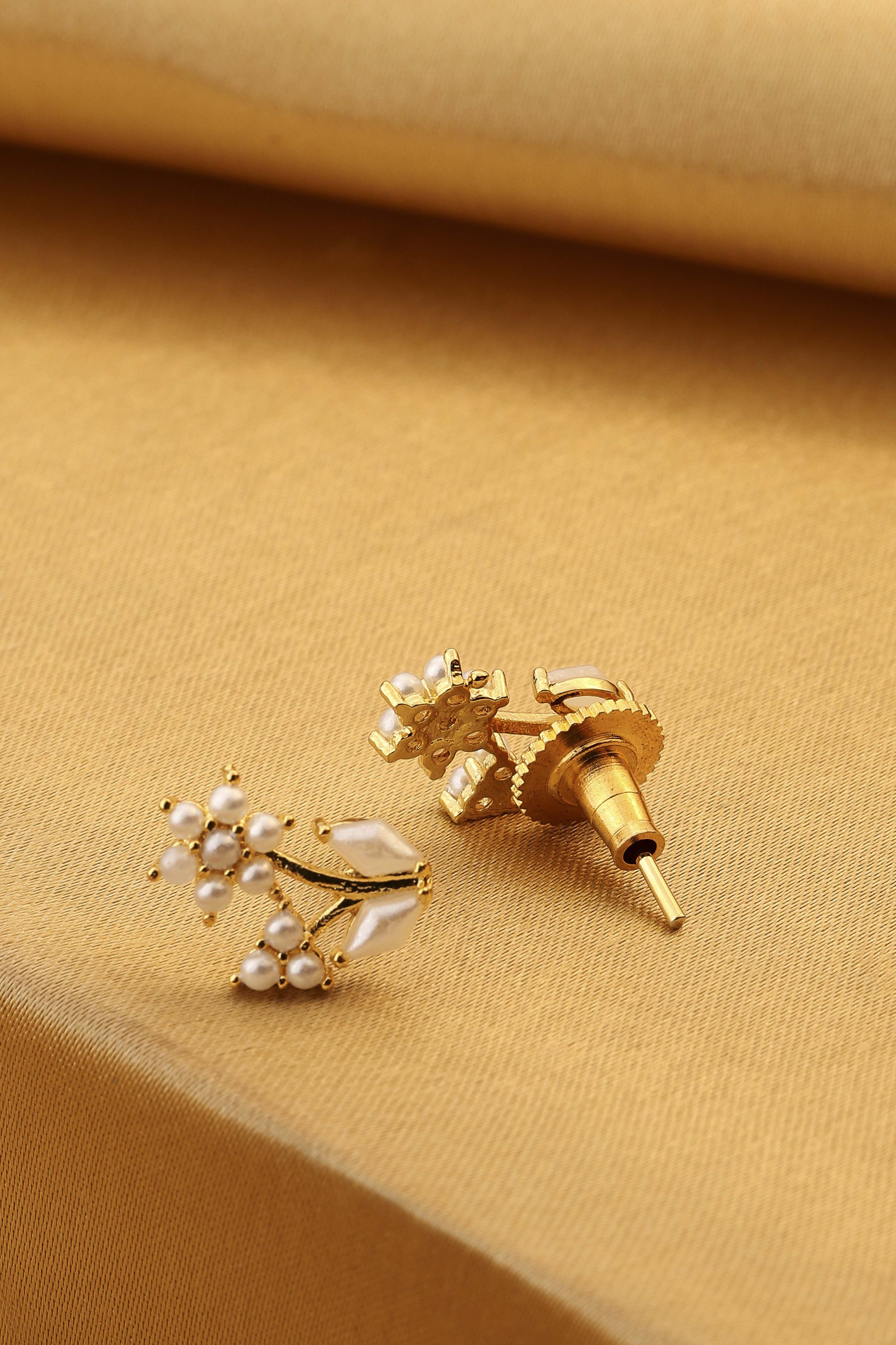 White Gold-Plated Brass Pearl Stud Earrings image number 2