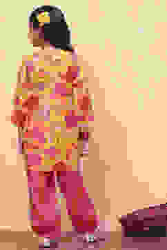 Yellow and Pink Viscose Blend Floral Straight Suit Set image number 4