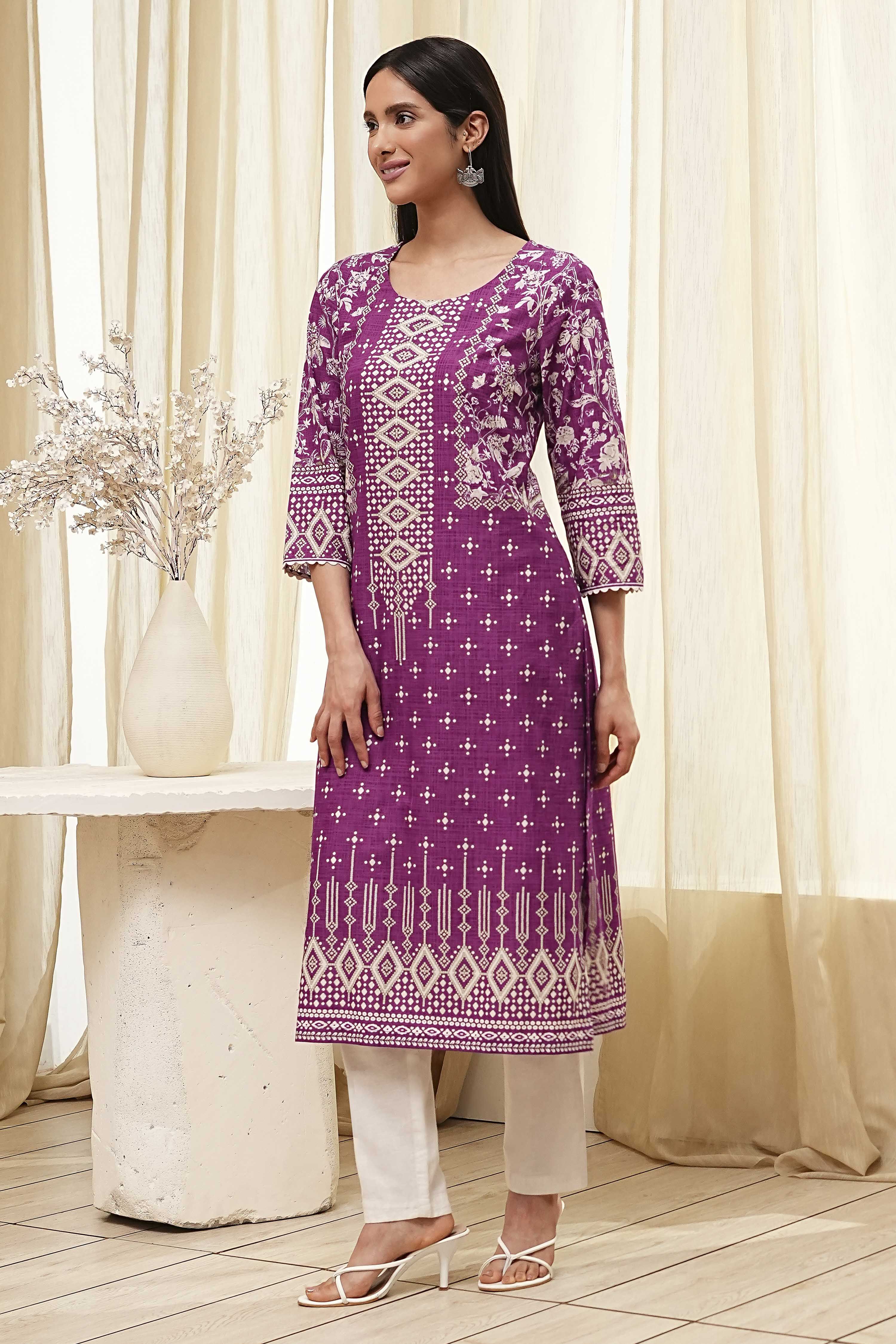 Purple Cotton Printed Straight Kurta image number 2
