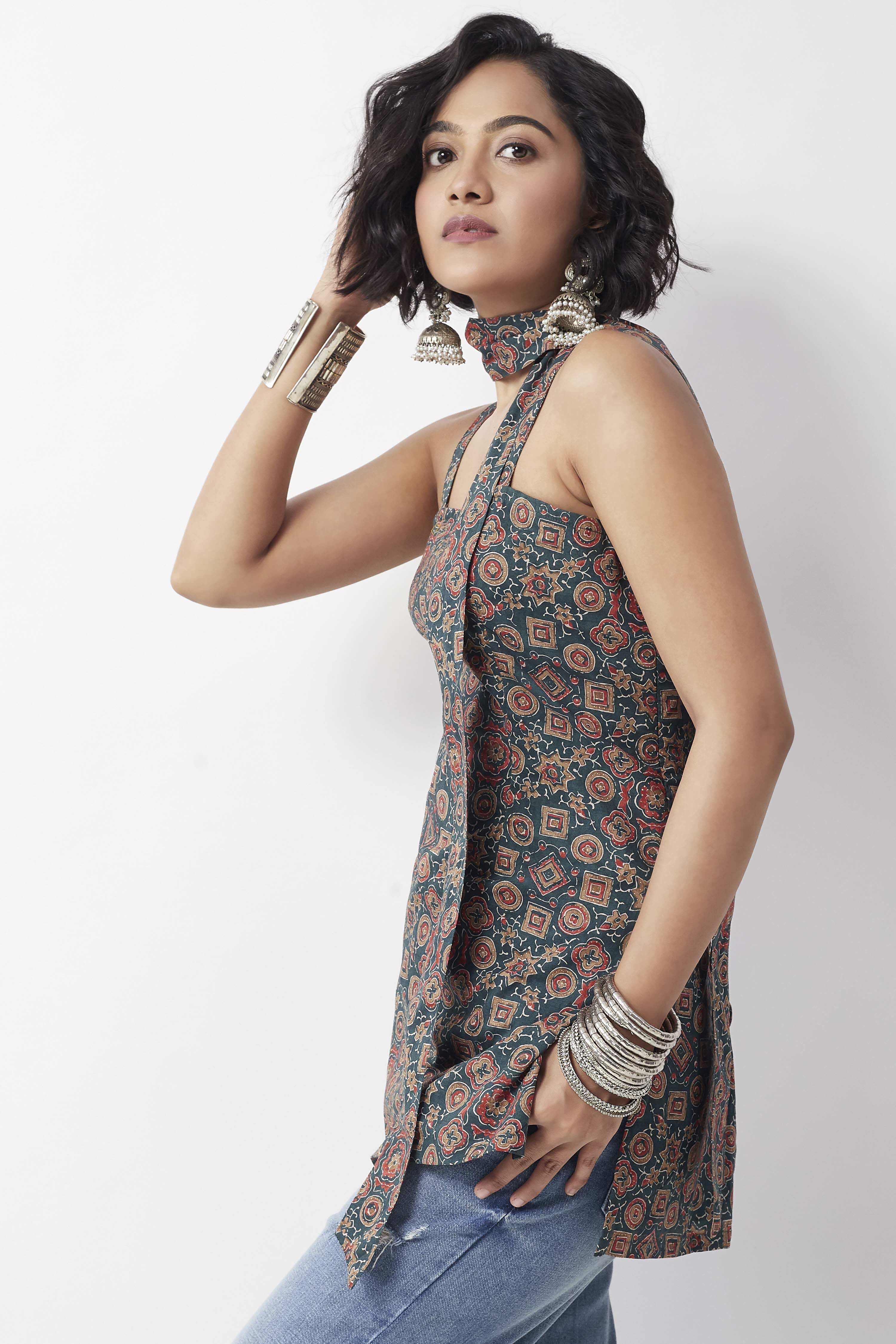 Green Cotton Printed Straight Kurti with Tie image number 3