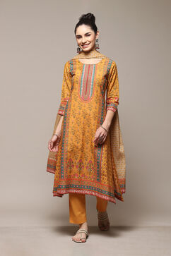 Mustard Cotton Straight Kurta Slim Pants Suit Set image number 7