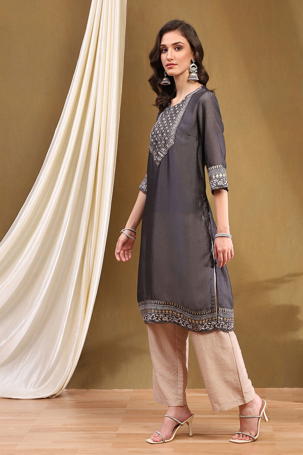 Grey Silk Yard Dyed Straight Festive Kurta image number 2
