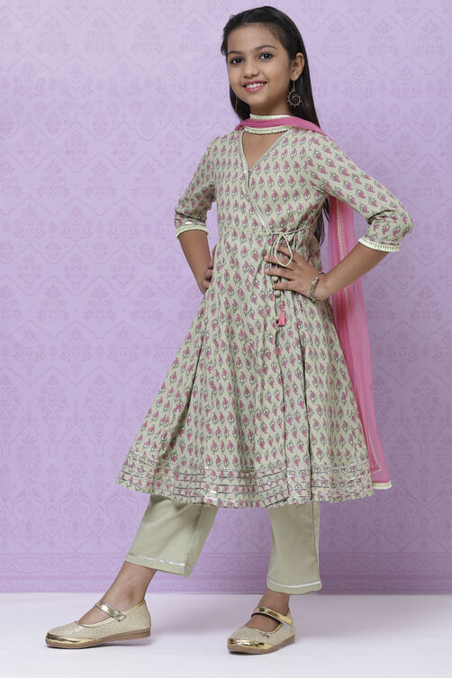 Pista Green Cotton Girls Flared Straight Kurta Palazzo Suit Set image number 5