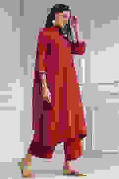 Red Polyseter Blend Straight Printed Fusion Set image number 5