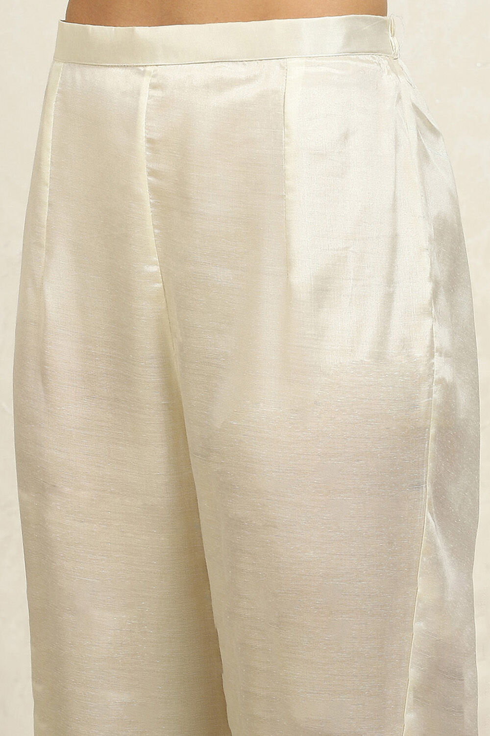 Off-white Chanderi Floral Embroidered Unstitched Suit Set image number 3