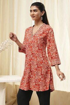 Rust Printed Straight Short Kurta image number 2