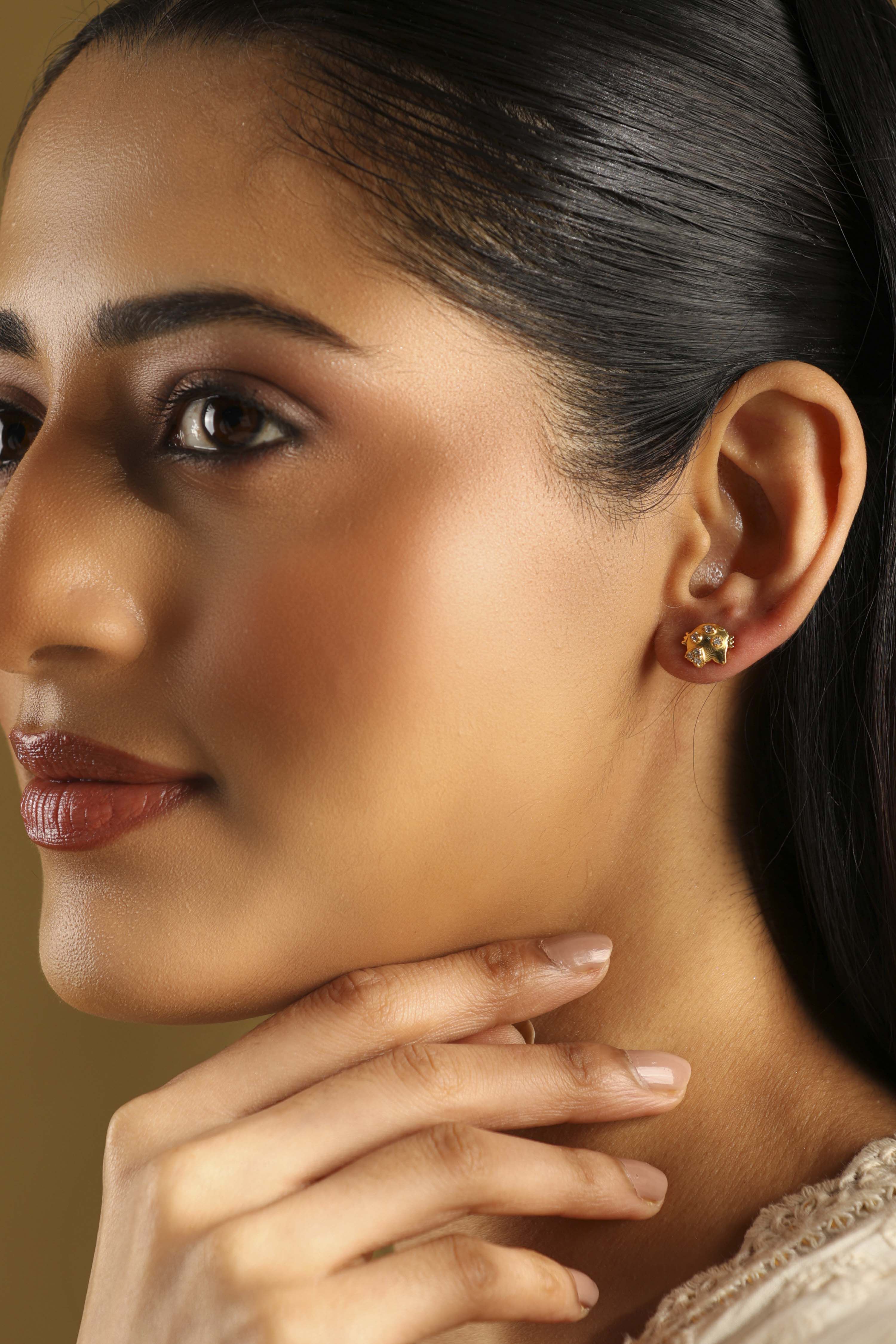 Gold Brass Studs image number 3