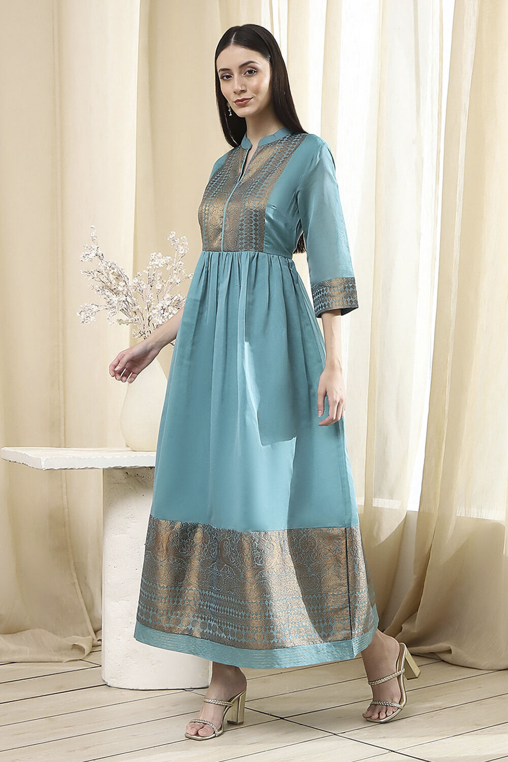 Turquoise Yarn-Dyed Flared Kurta image number 2