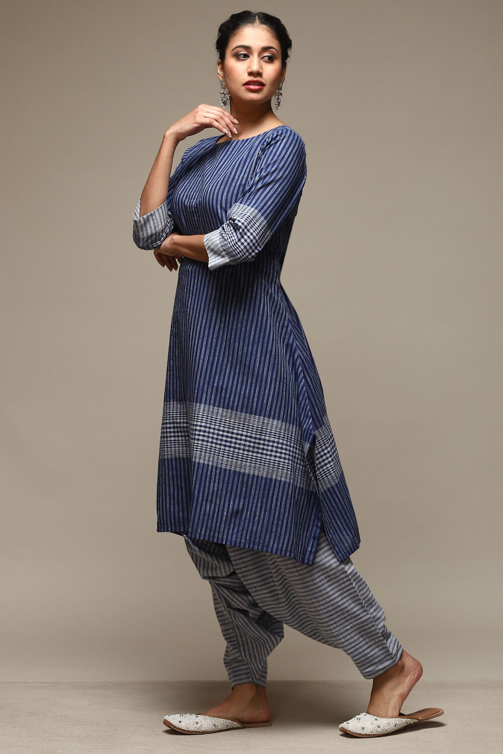 Indigo Cotton Flared Yarndyed 2 Piece Set image number 3