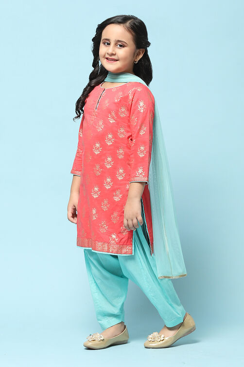 Fuchsia Cotton Straight Printed Kurta Patiyala Salwar Suit Set image number 4
