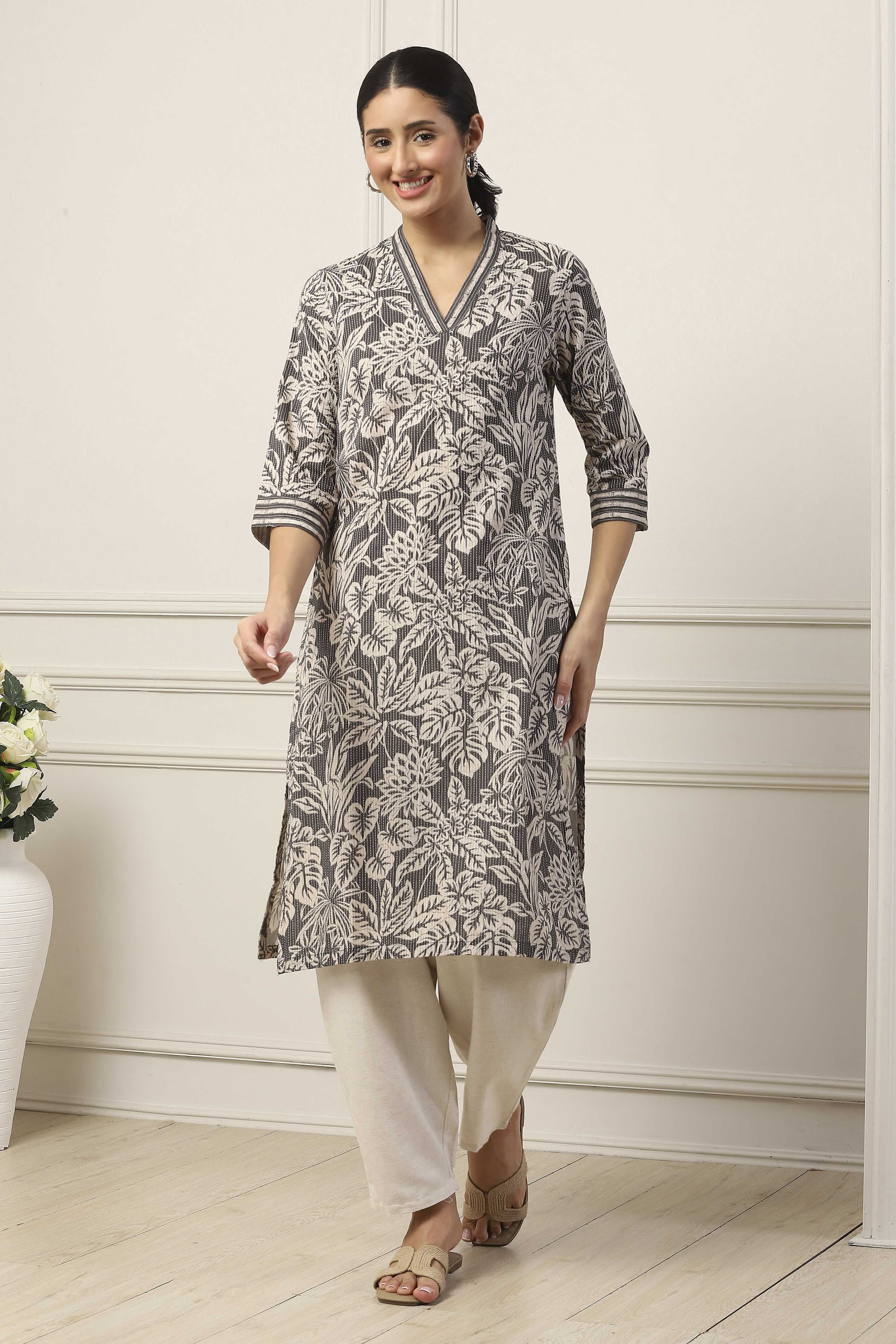 Grey & White Cotton Floral Printed Straight Kurta image number 5