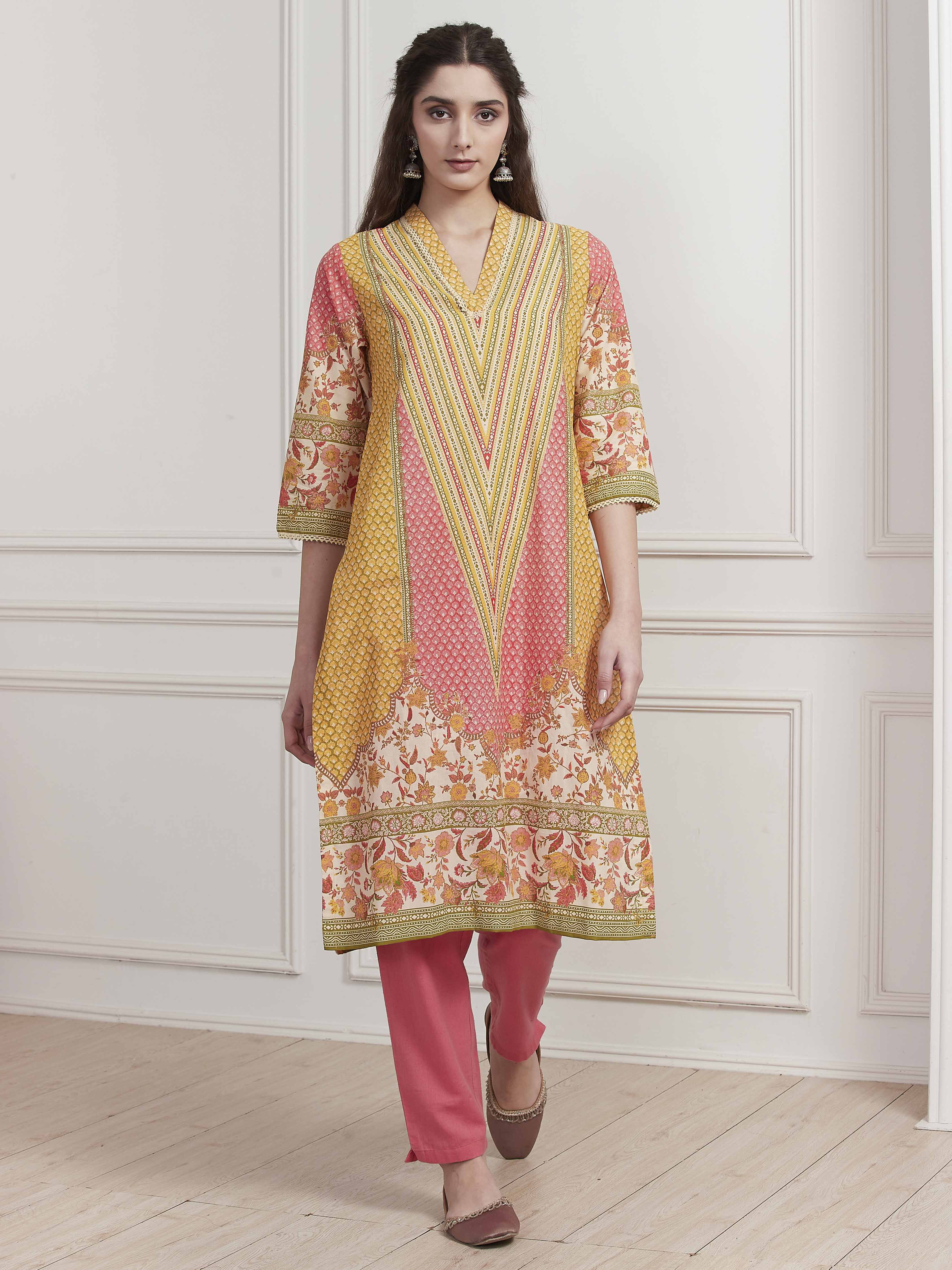 Red Cotton Printed Straight Kurta image number 5