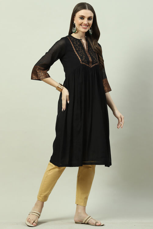 Black Art Silk A-Line Yarndyed Kurta image number 3