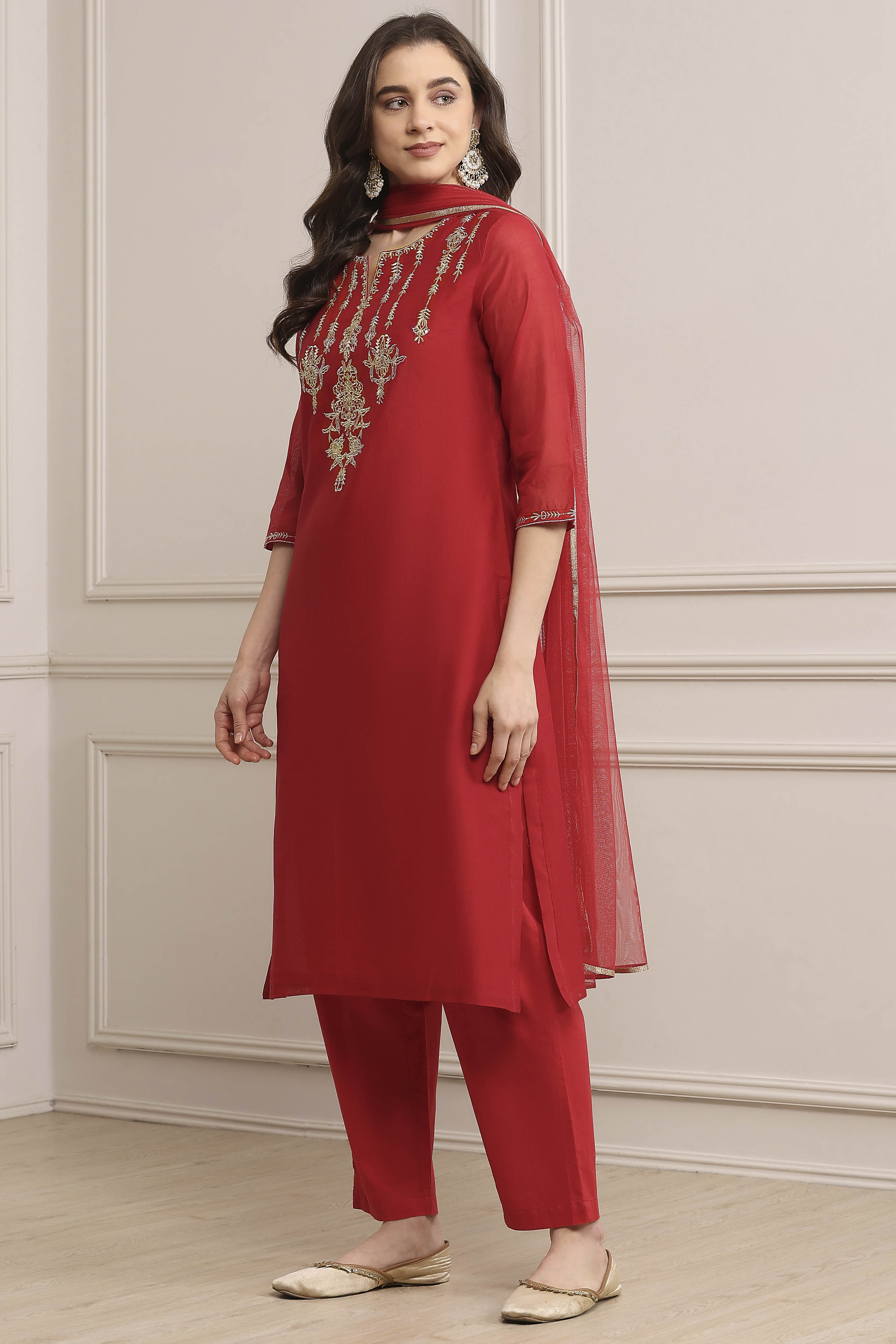 Red Art Silk Straight Kurta Slim Pant Suit Set image number 3