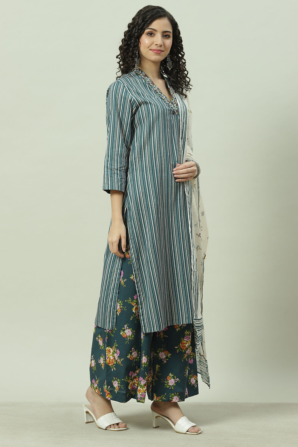 Blue Cotton Straight Kurta Palazzo Suit Set image number 6
