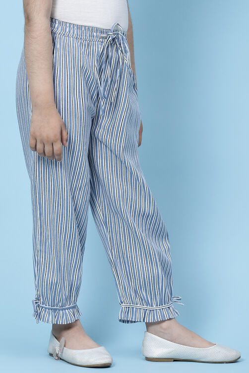 Blue Cotton Straight Yarndyed Pant image number 3