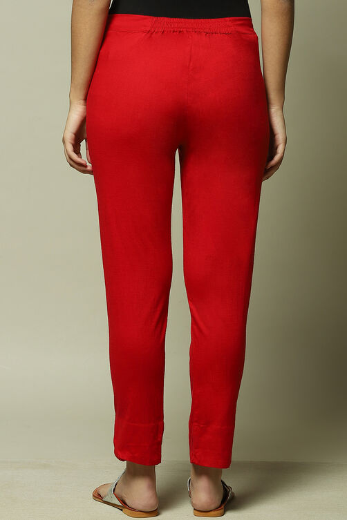 Red Viscose Lycra Solid Pants image number 4