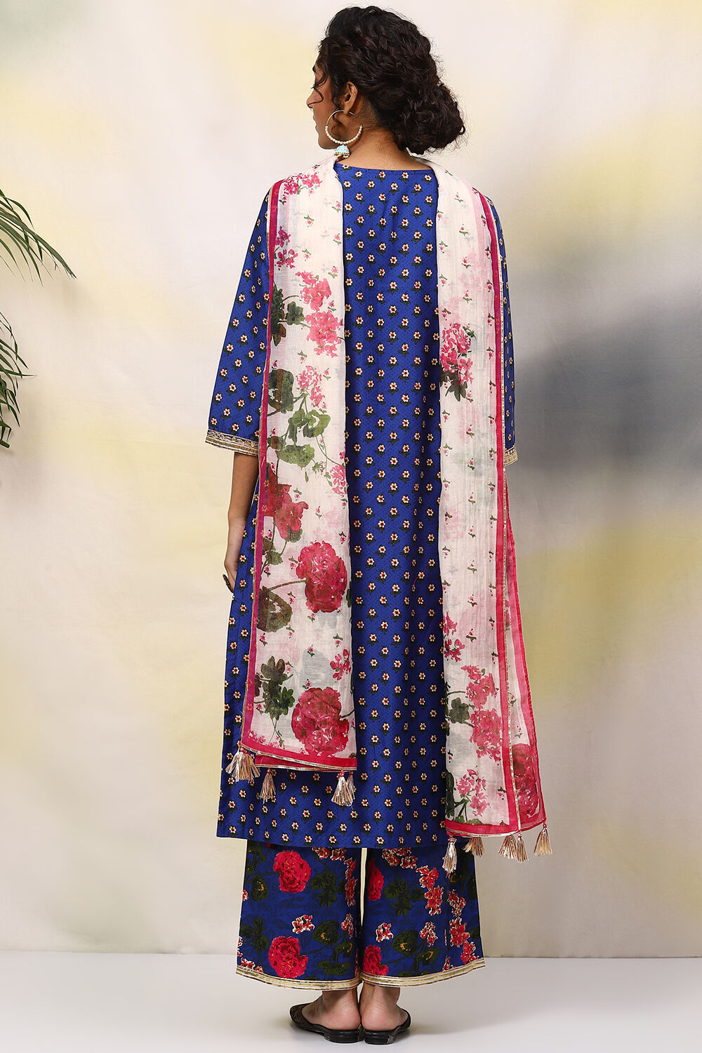 Blue And Off White Cotton Straight Suit Set image number 4