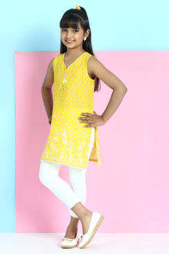 Yellow Cotton Straight Printed Kurta & Carpri Set image number 3