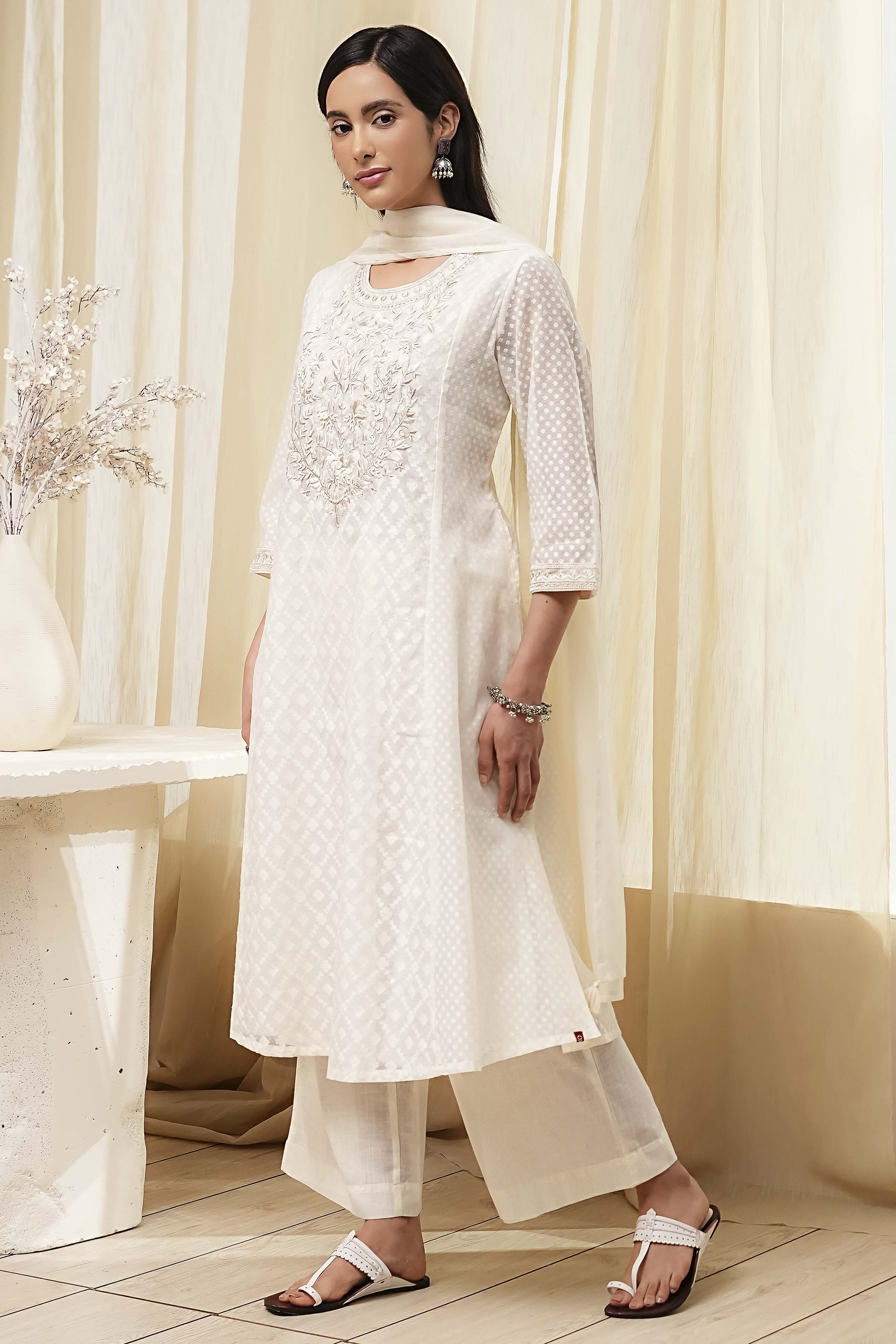 Off-White Embroidered Kalidar Suit Set image number 3