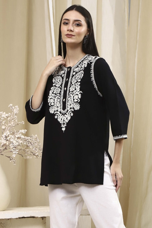 Black Embroidered Straight Short Kurta image number 2