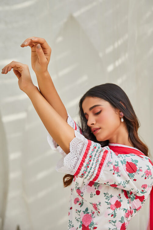 Off-White Cotton Printed Kurta & Palazzo Suit Set image number 6