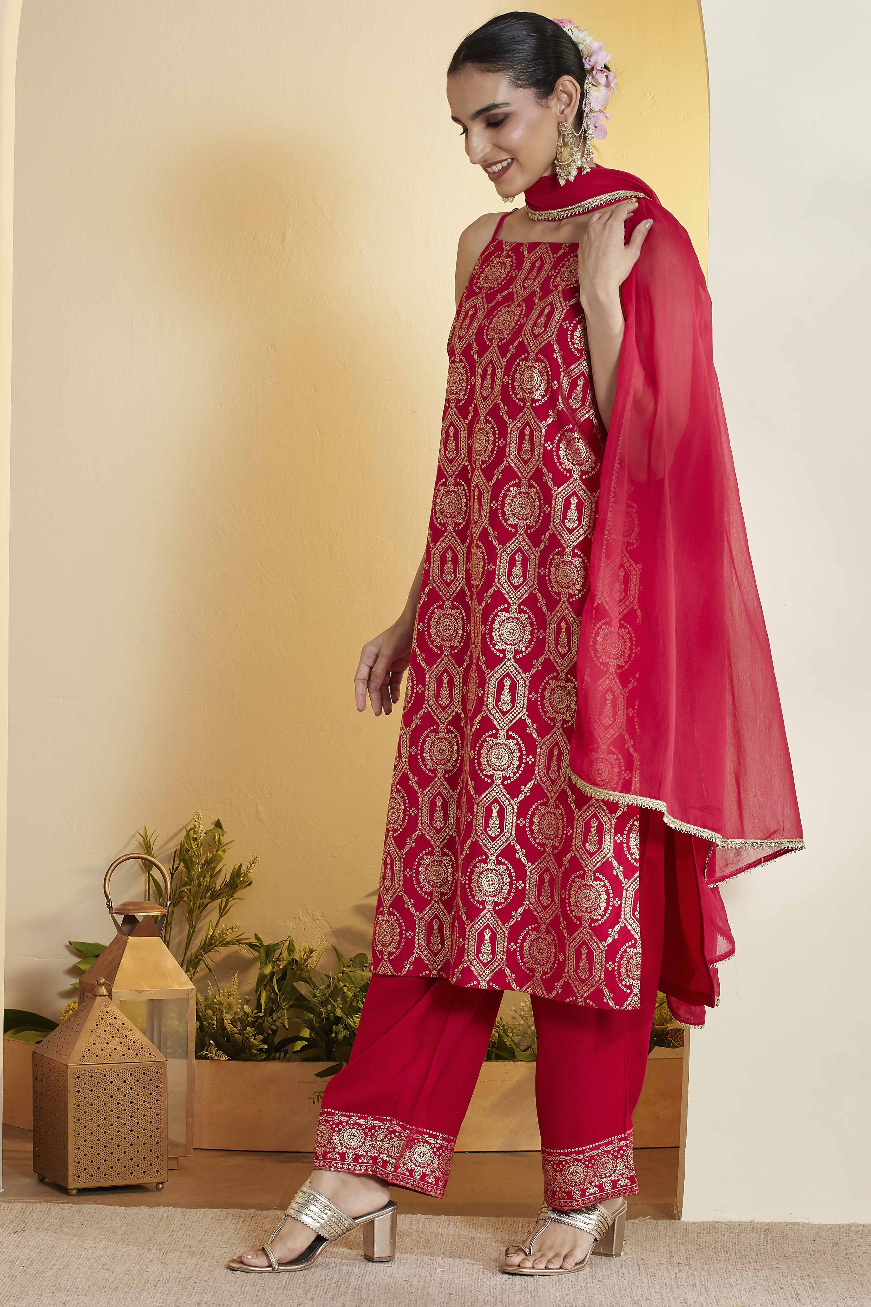 Red Geometric Printed Straight Viscose Blend Kurta Set image number 4