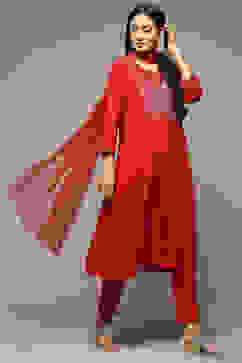 Red Rayon Gathered Kurta Pants Suit Set image number 0