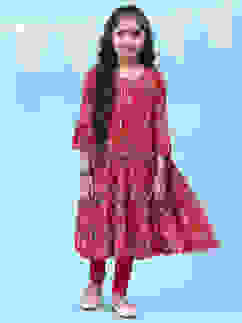 Red Rayon Tiered Printed Kurta image number 0