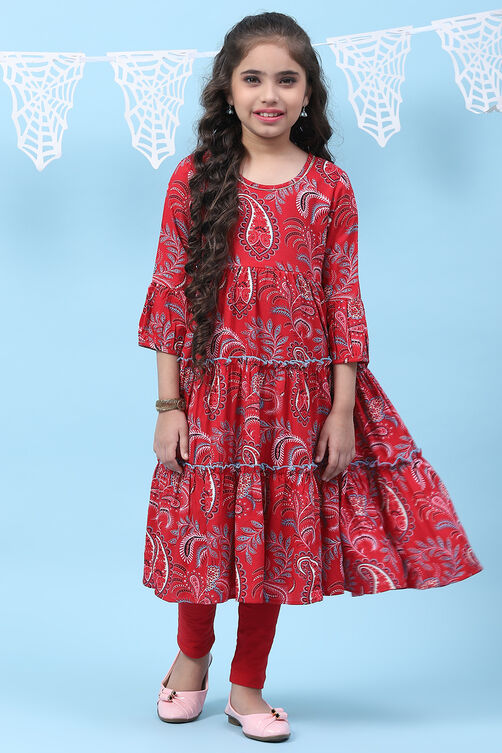 Red Rayon Tiered Printed Kurta image number 0