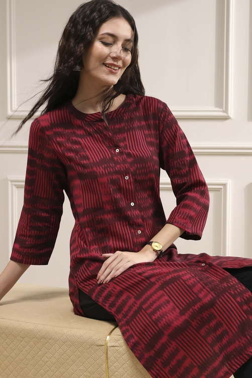 Maroon Cotton Ikat Straight Kurta image number 5