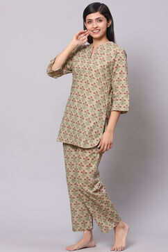 Green Straight Cotton Three Piece Printed Sleepwear Set image number 5