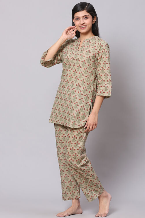 Green Straight Cotton Three Piece Printed Sleepwear Set image number 5