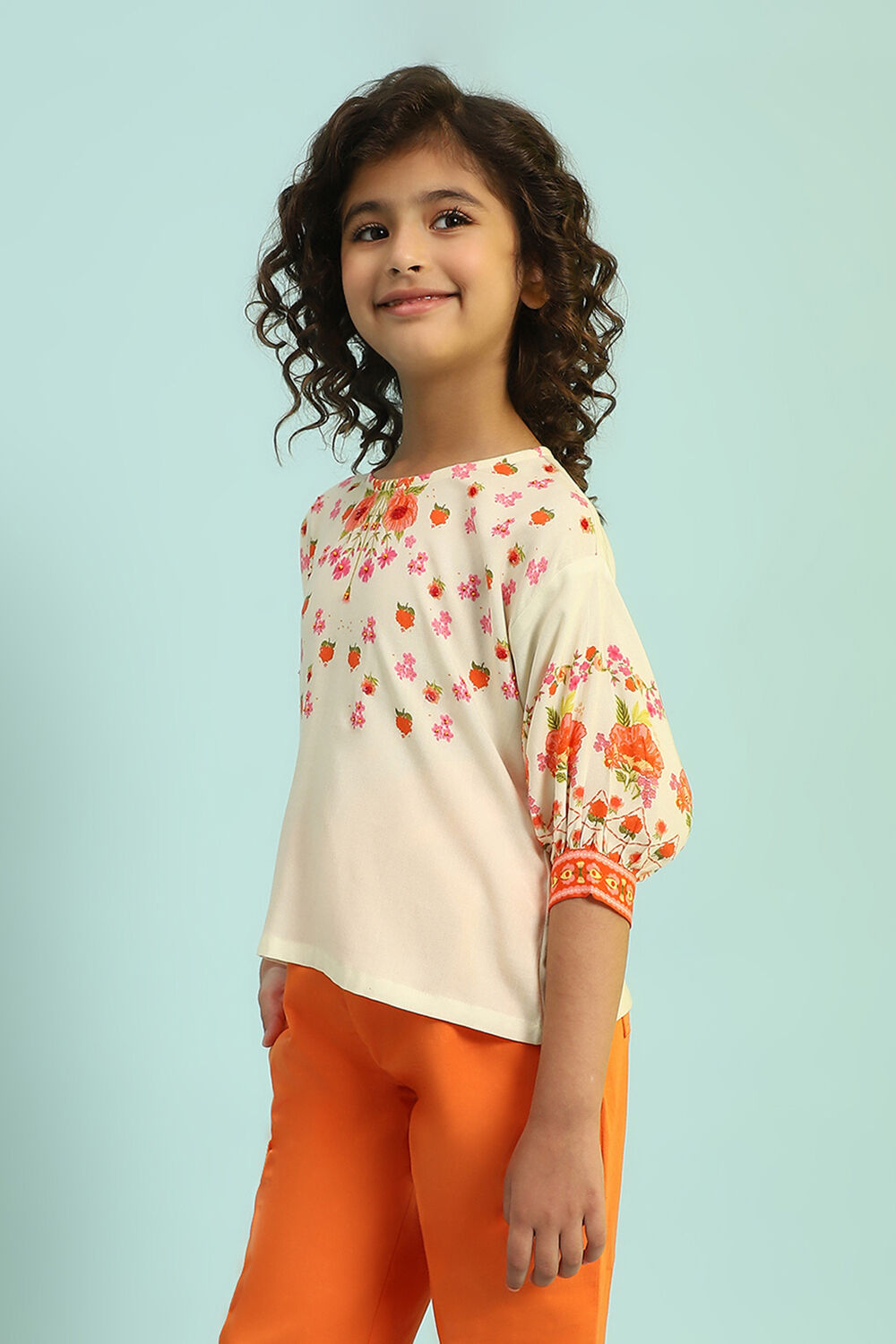 Off-White Floral Printed Top image number 2