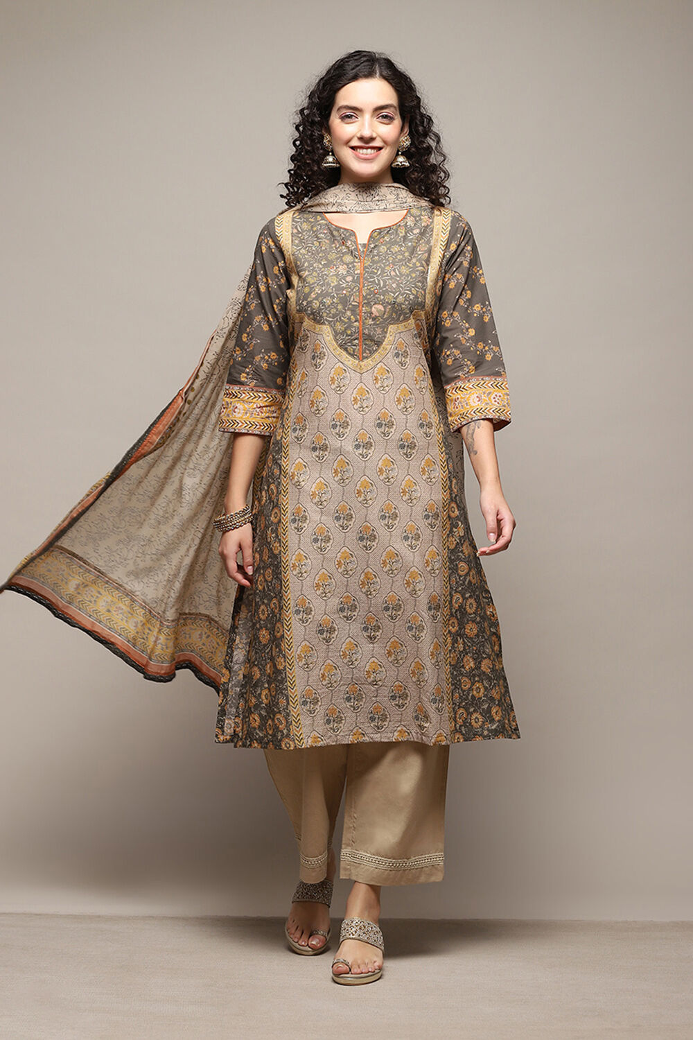 Red Cotton Blend Straight Printed Kurta Narrow Palazzo Suit Set image number 0