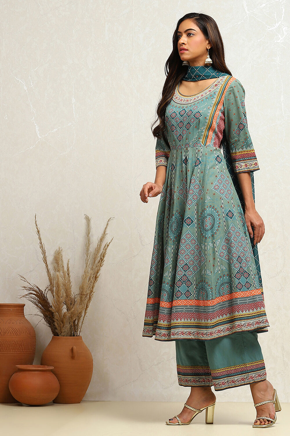 Ecru Cotton Geometric Printed Anarkali Suit Set image number 3