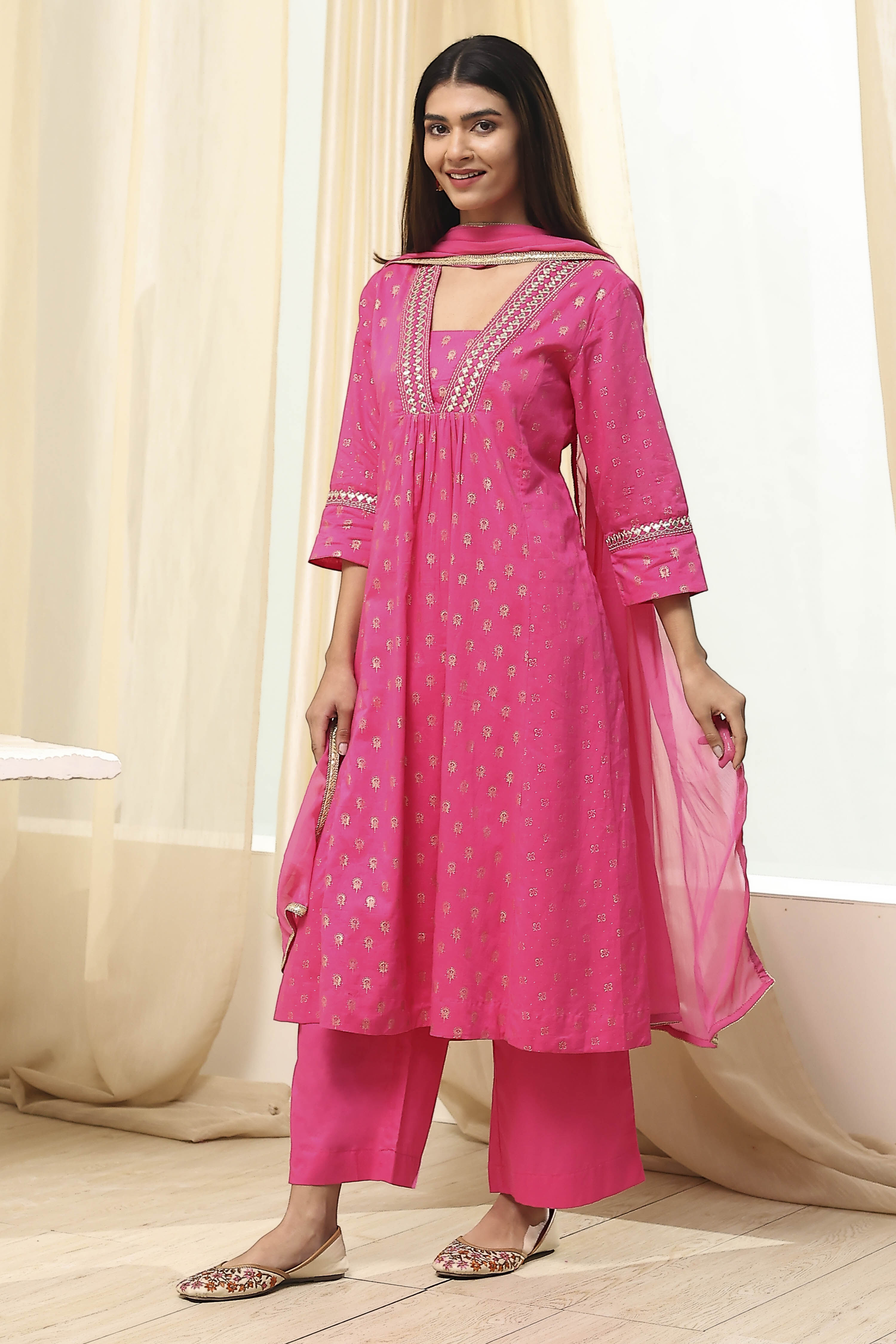 Fuchsia Cotton Printed Gathered Suit Set image number 3