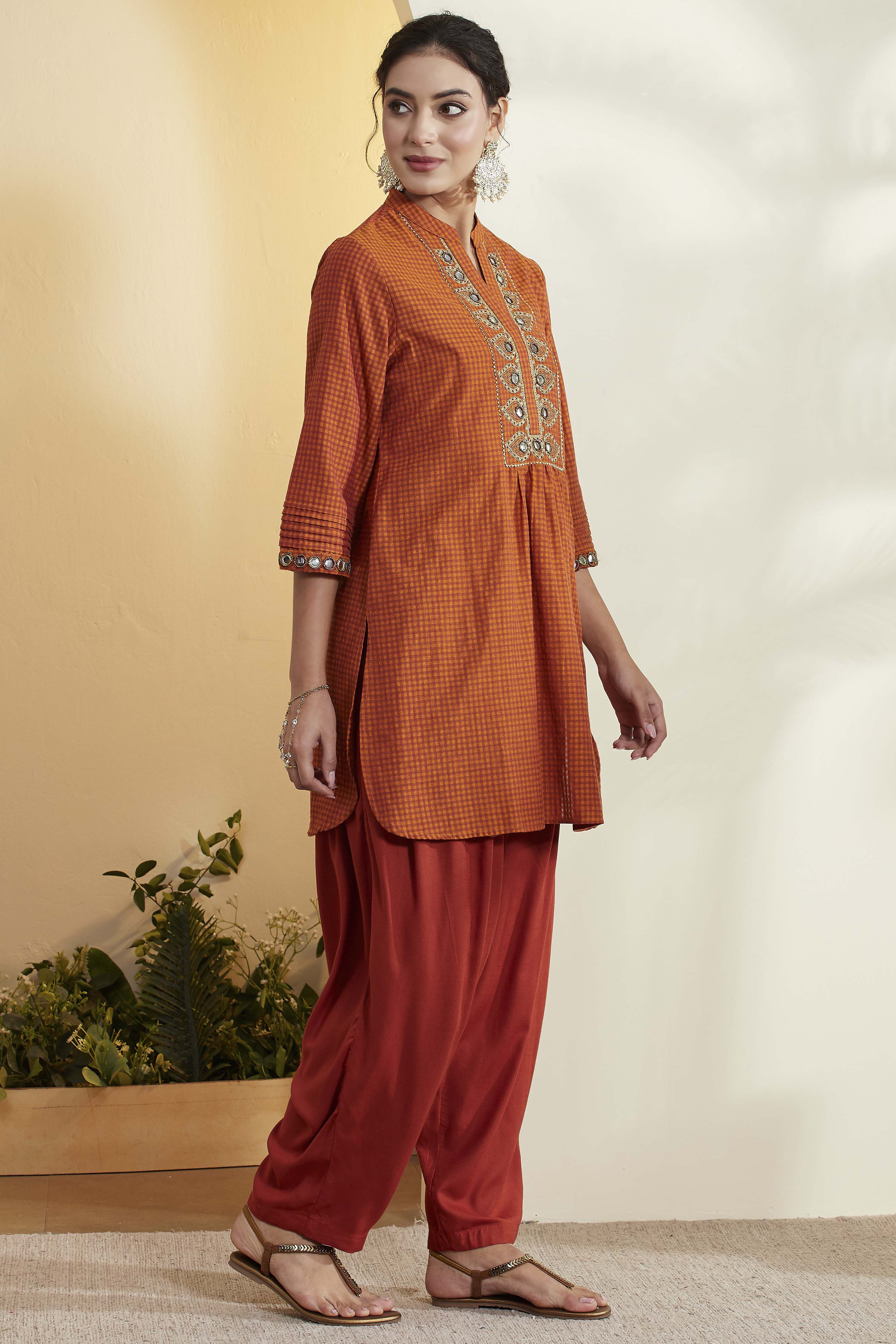 Rust Cotton Mirror Work Short Kurta Set image number 5