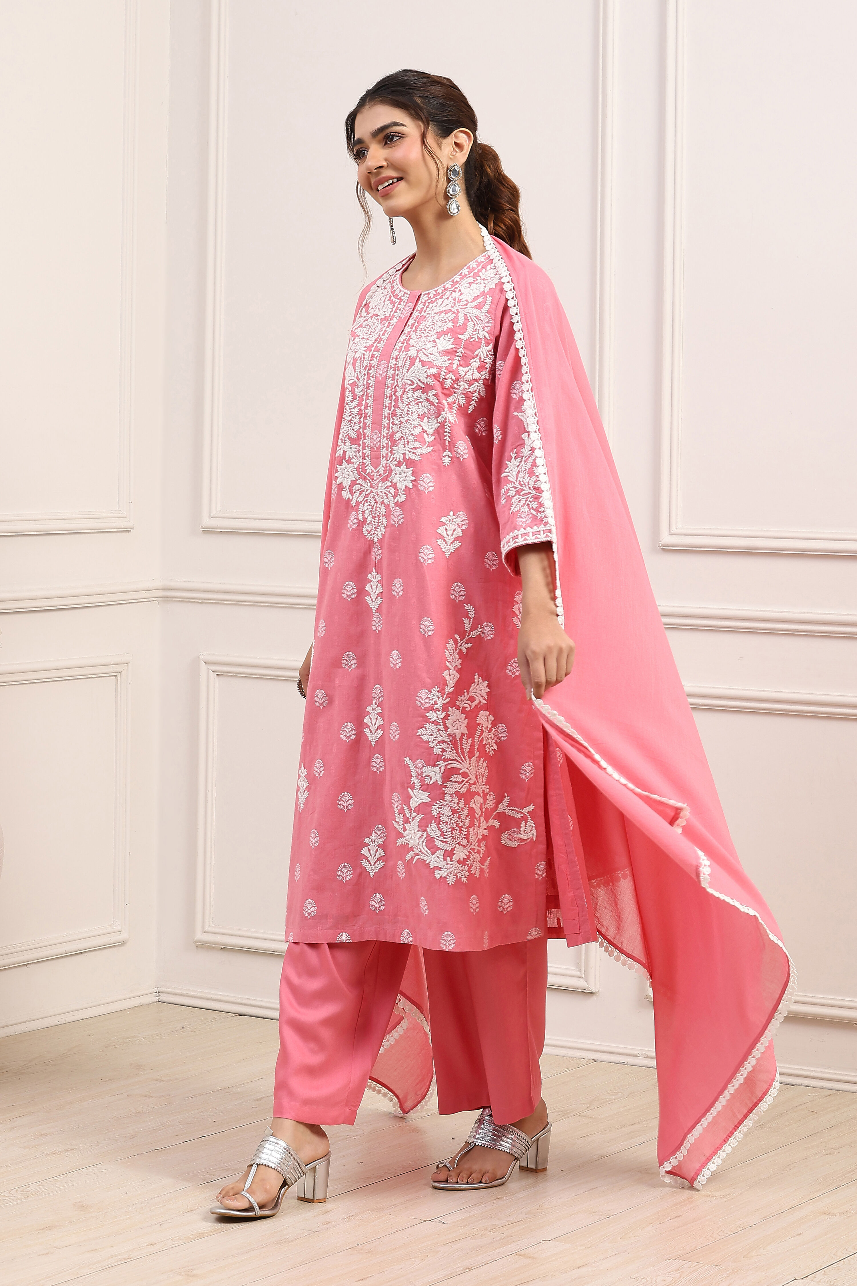 Pink Cotton Floral Embroidered Straight Kurta Set image number 3