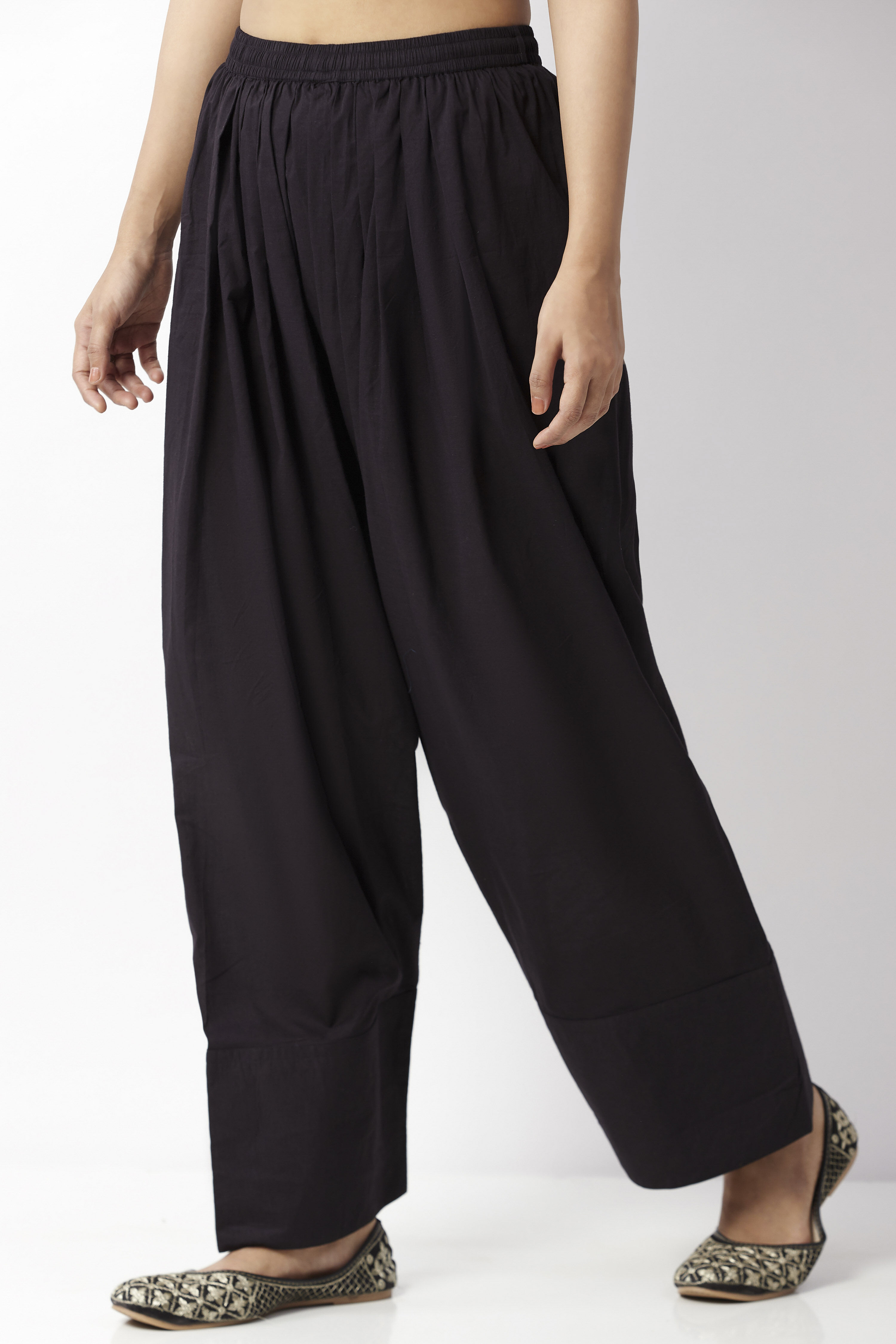Black Cotton Solid Salwar image number 3