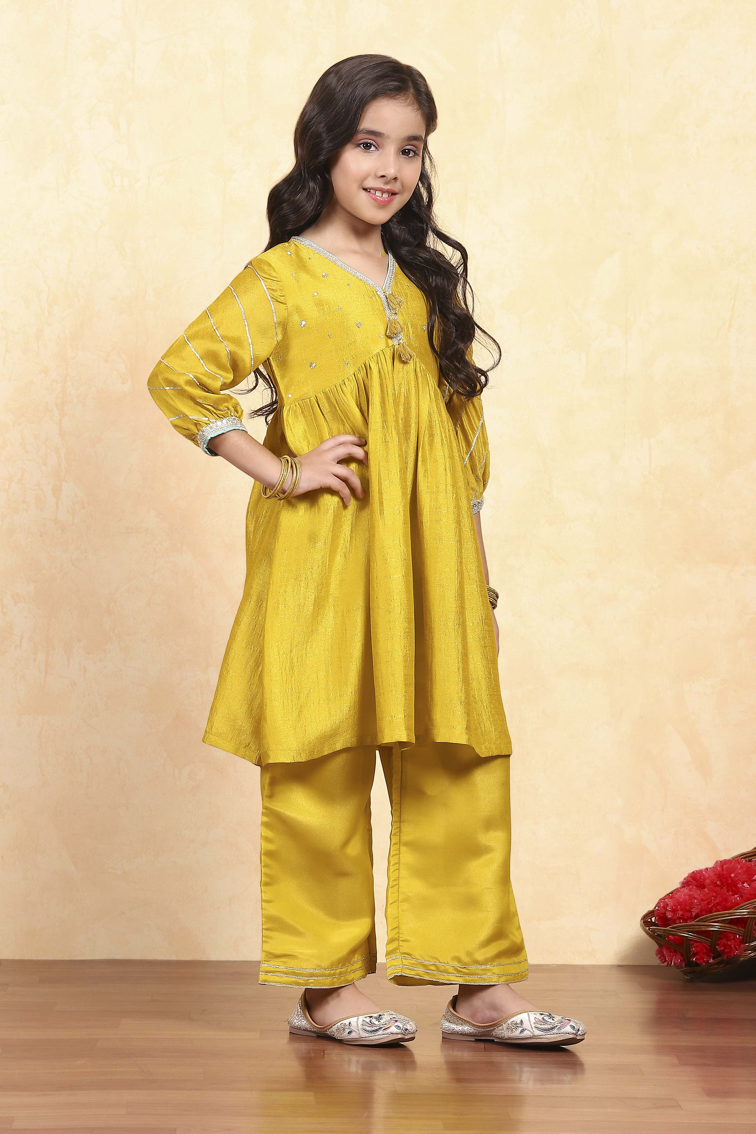 Yellow Polyester Dyed Gathered Kurta Pants Set image number 5