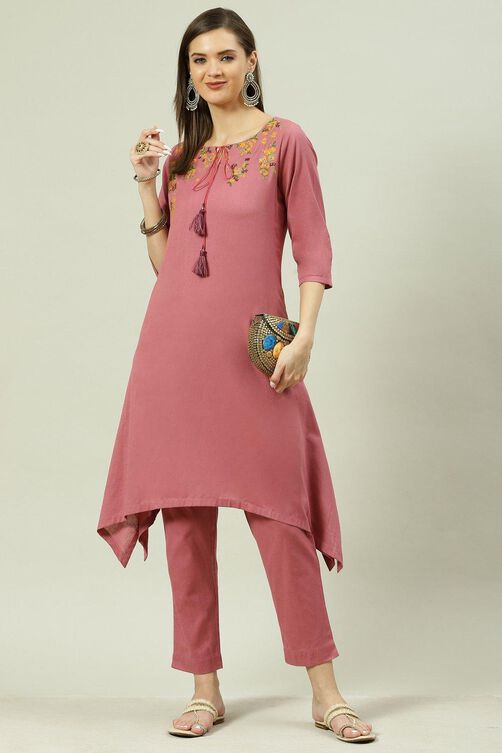 Yellow Solid Asymmetric Kurta Slim Pants Suit Set image number 6