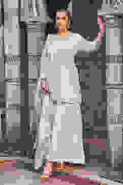 Off White Poly Georgette Straight Suit set image number 0