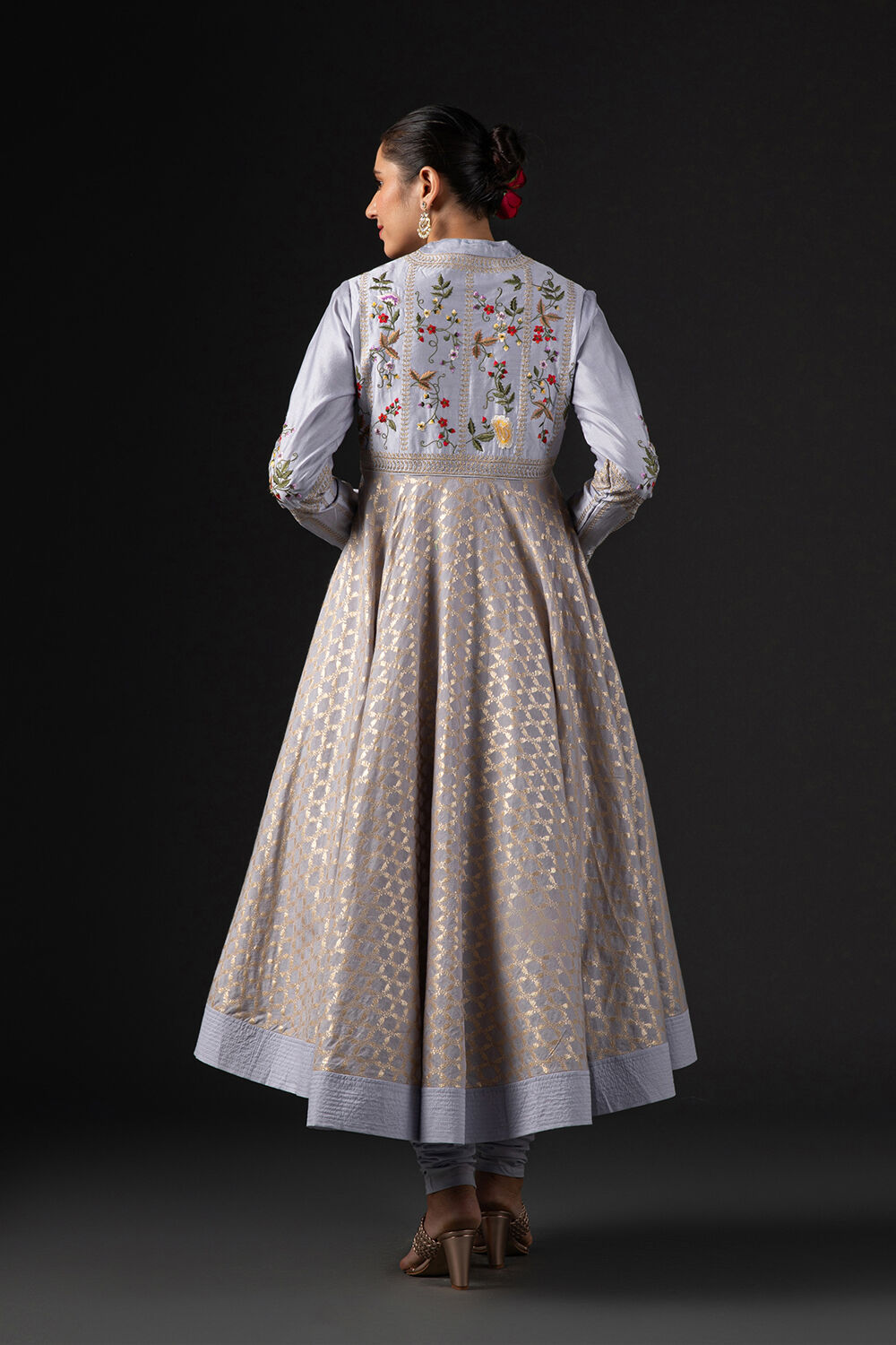 Rohit Bal Off White Cotton Silk Anarkali Embroidered Suit Set image number 5