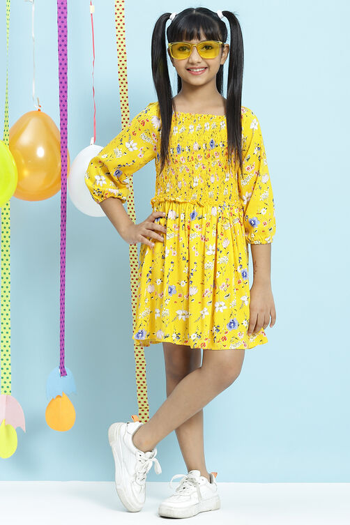 Yellow Straight Rayon Printed Dress image number 2