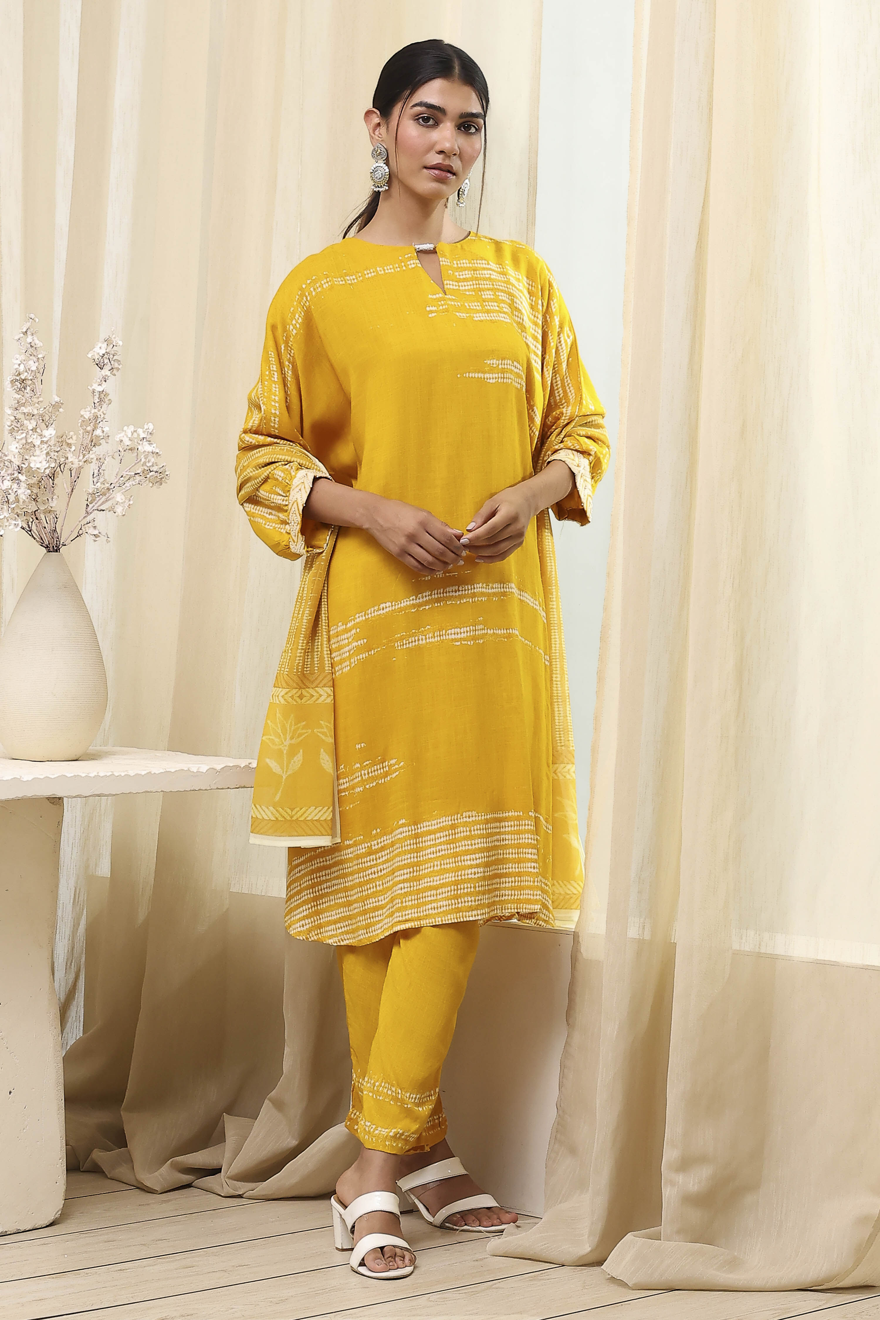 Mustard Yellow Printed Straight Suit Set image number 7