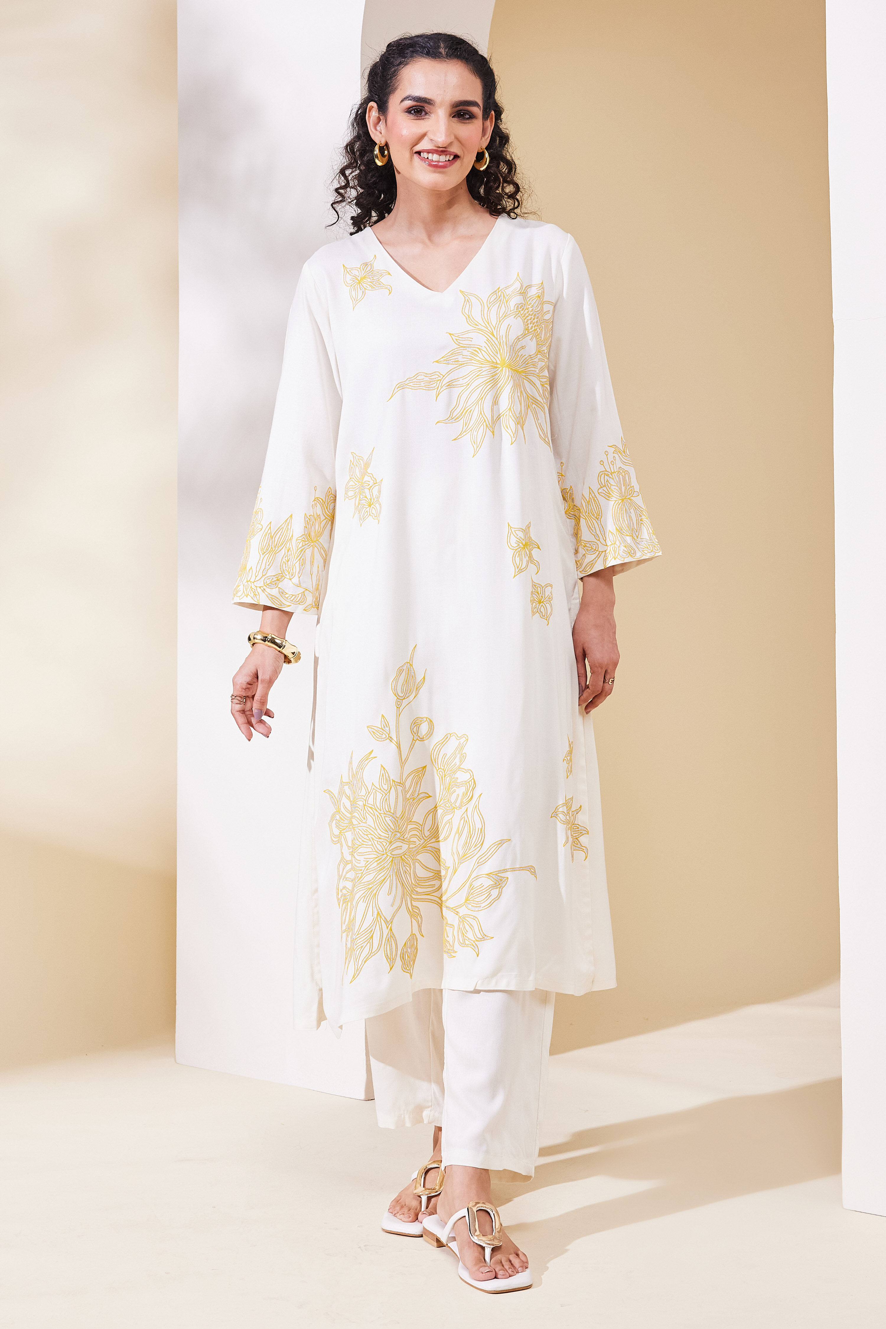 Off White Viscose Rayon Straight Kurta Pants Set image number 6